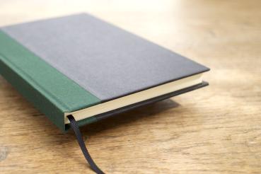 Writing and notebook black, with green linen